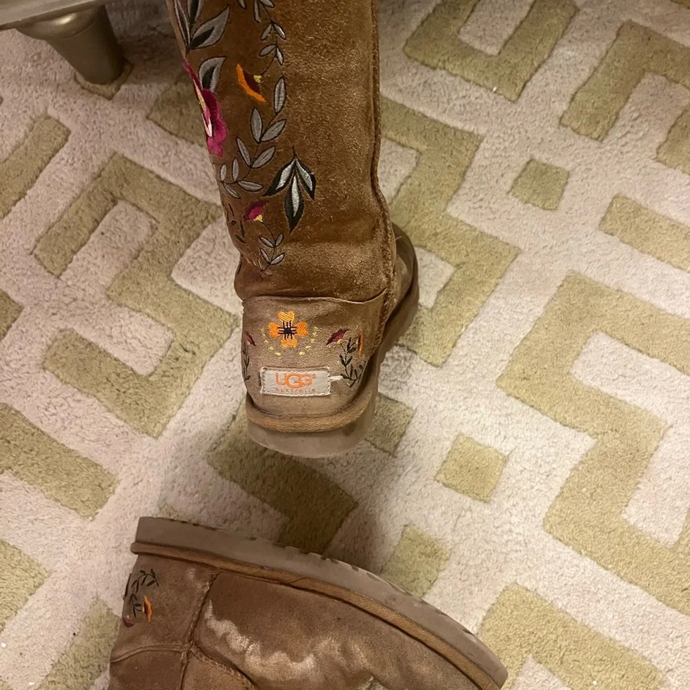 Embroidered Ugg Boots - Size 8 - Picture 2 of 9